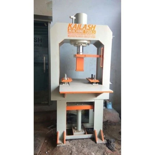 पेवर ब्लॉक डी मोल्ड मशीन - कैलाश मशीन टूल्स