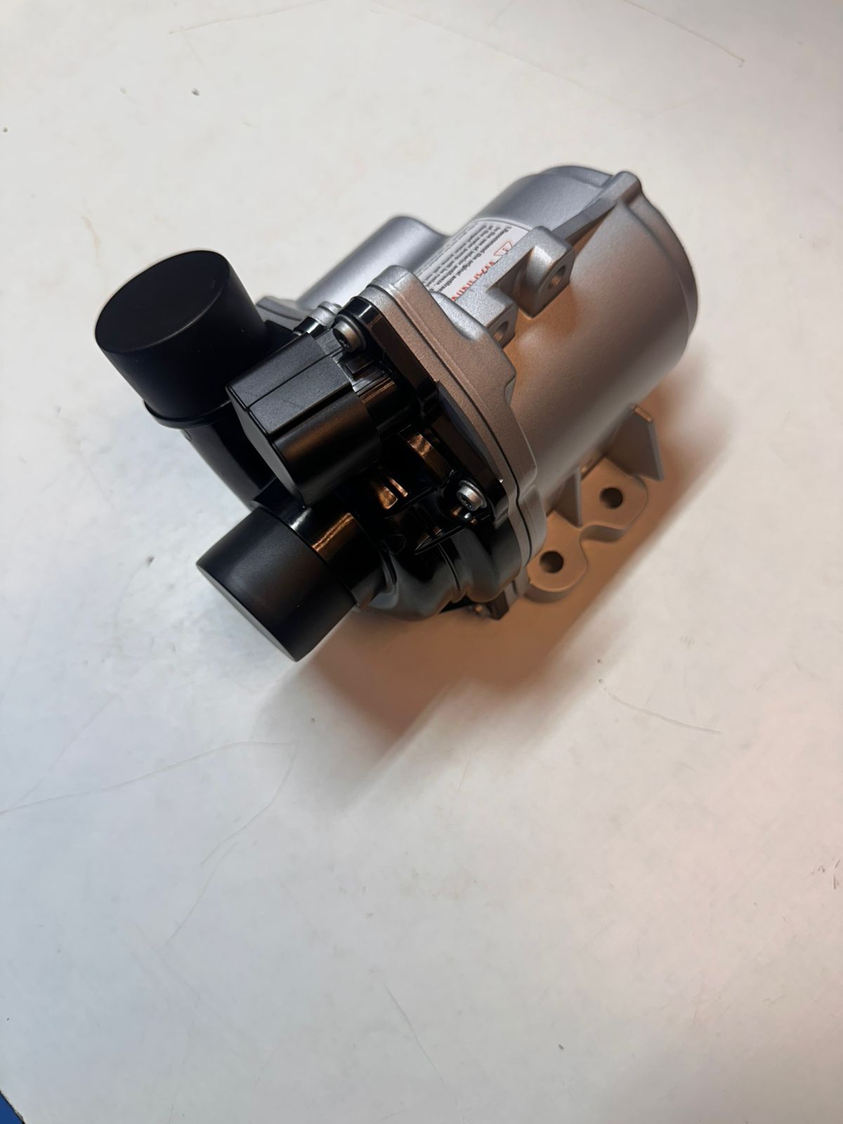 4h Car Water Pump - Color: White