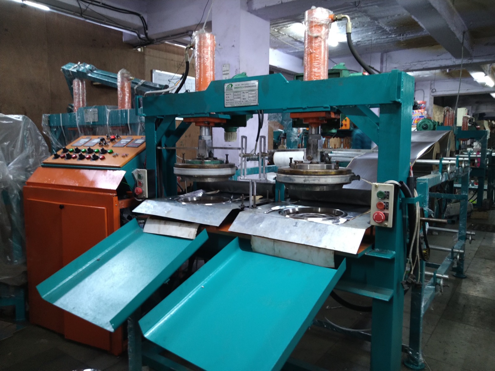 Fully Automatic Multipurpose Dona Thali Making Machine