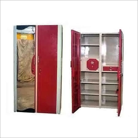 स्टेनलेस स्टील की आलमारी