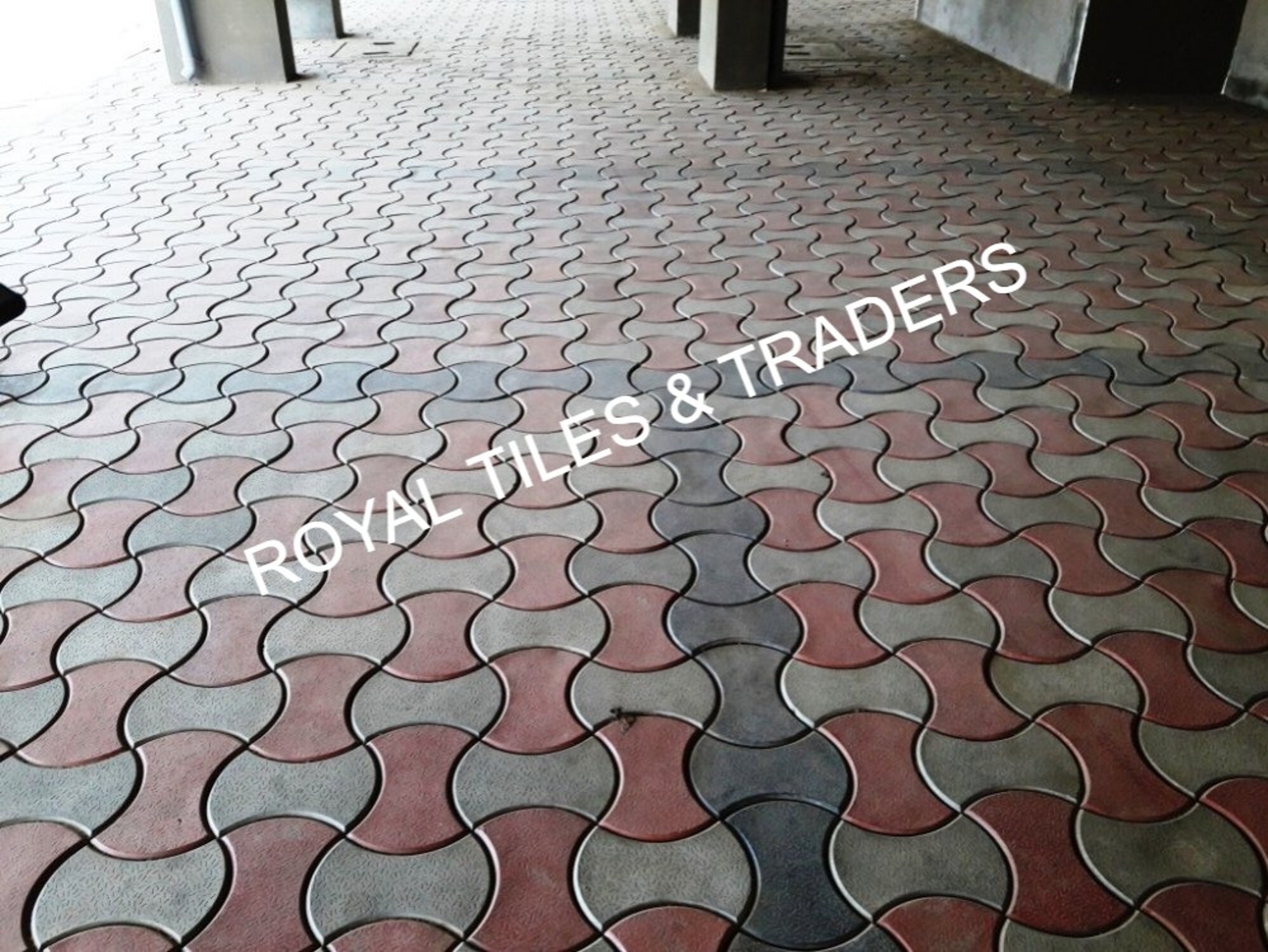 Paver Blocks 80 Mm - Cement Material, Thickness 80 Mm, Color Options: White, Red, Black | Durable Outdoor Seating For Parks, Gardens, And Public Spaces