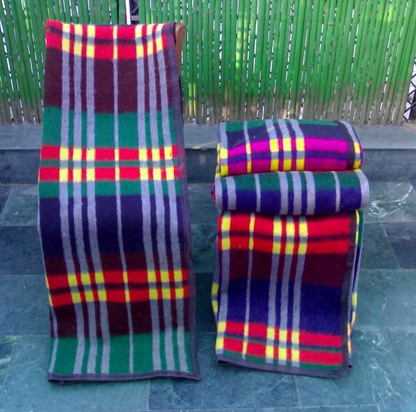 100% Acrylic Blanket - 40% Woolen, 60% Synthetic | Soft, Warm, Cozy For All Seasons, Ideal For Home Decor And Daily Use