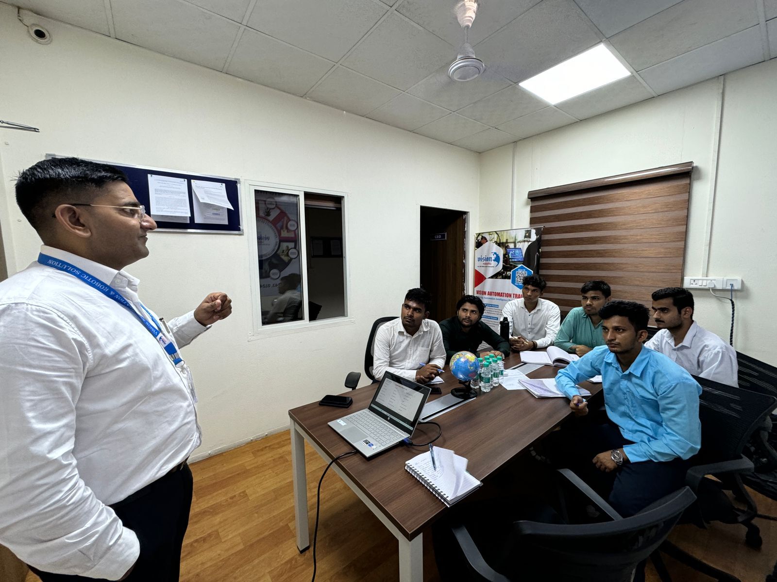 Hmi Training - Color: Black