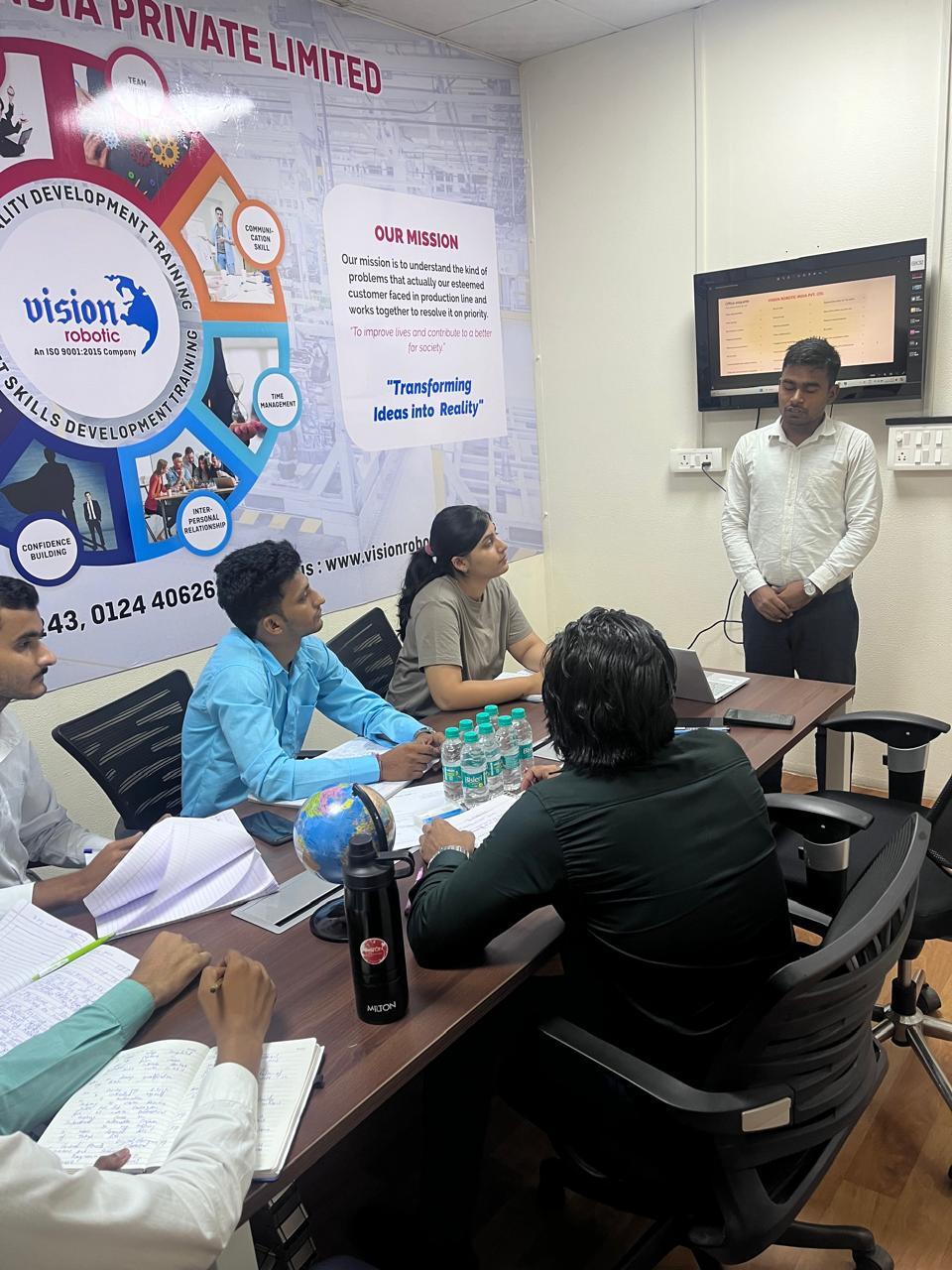 Hmi Training - Color: Black