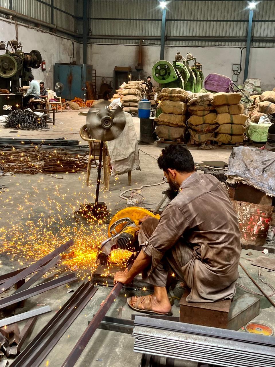 Iron Dustbin (Garbage Container) - Application: Industrial