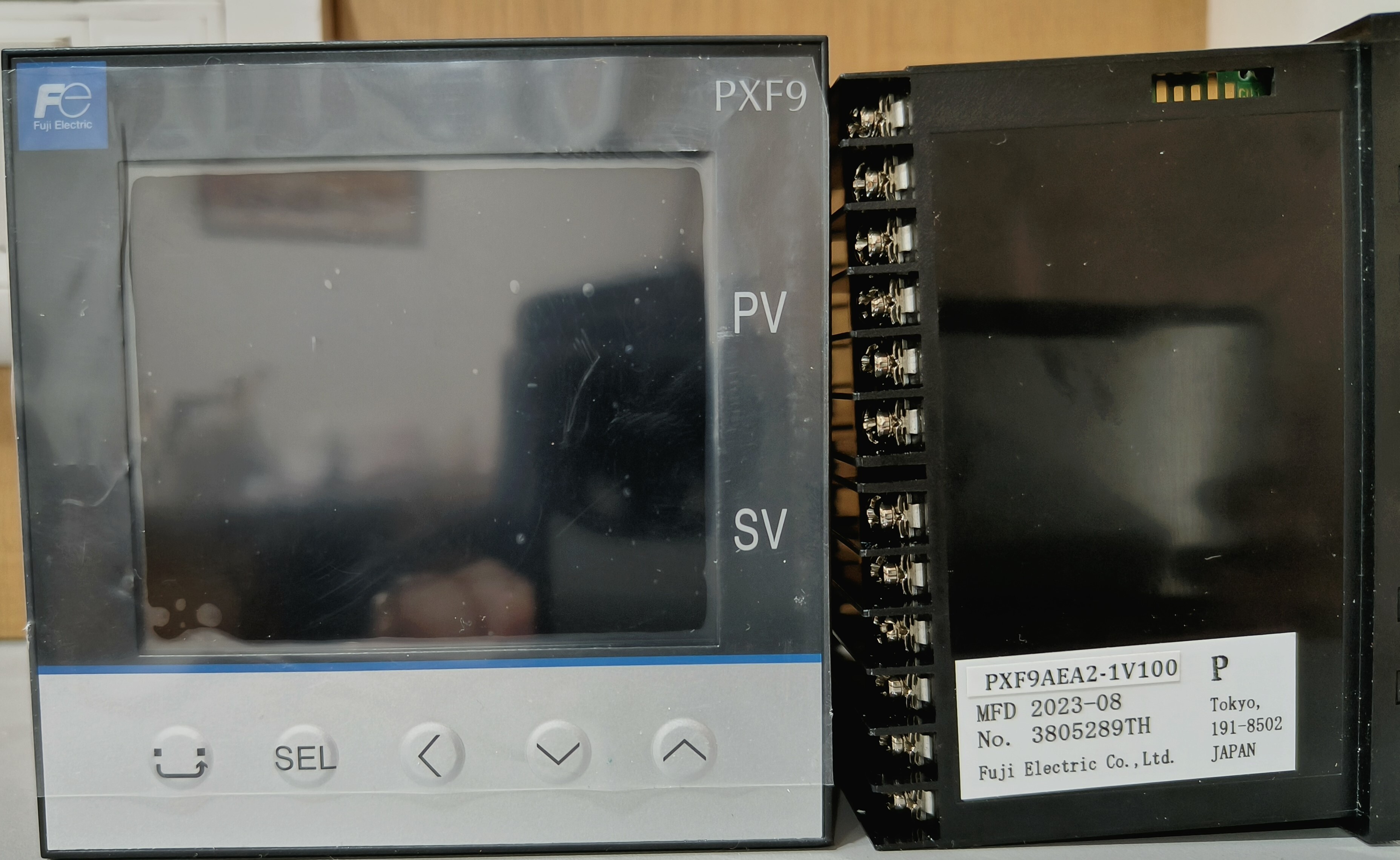 Fuji Temperature Conroller - Application: Temp Measure And Control Device