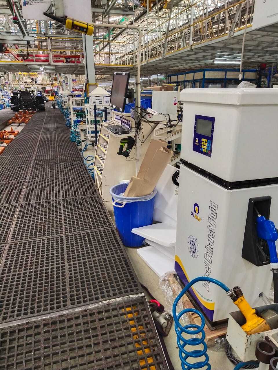 Def Dispenser - Ss304/pu Coating, 30-50 Lpm Pump, 360â° Swivel Nozzle, Cloud Connectivity, Voice Broadcasting, Customized Thermal Printing, Remote Configurable