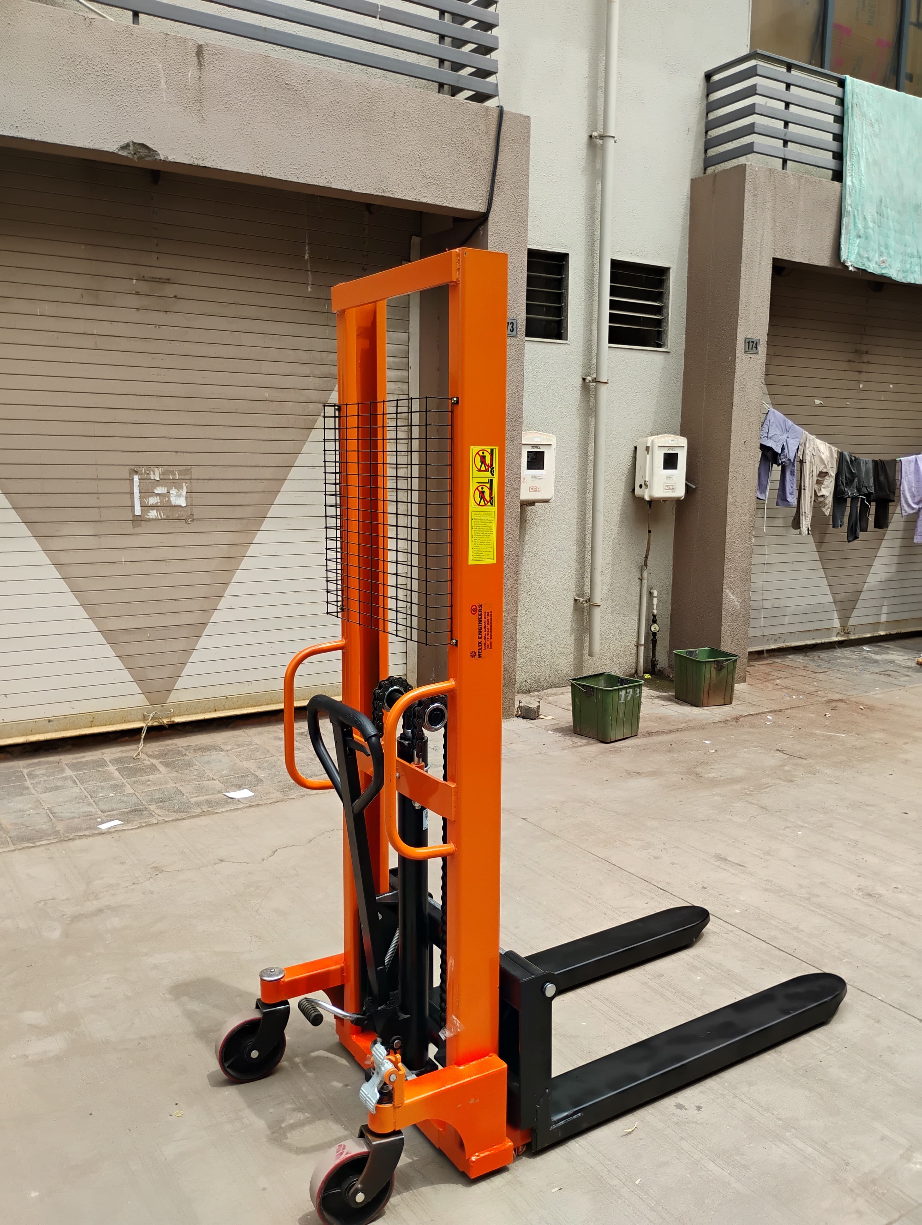 Strong Hydraulic Hand Stacker