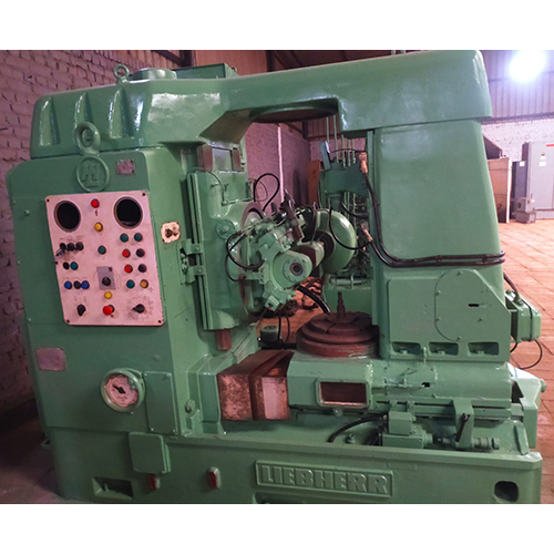 Industrial Gear Hobbing Machine - Semi-Automatic, Laser Technology, Durable Paint Finish | Versatile for Industrial Applications, Long-Lasting Warranty