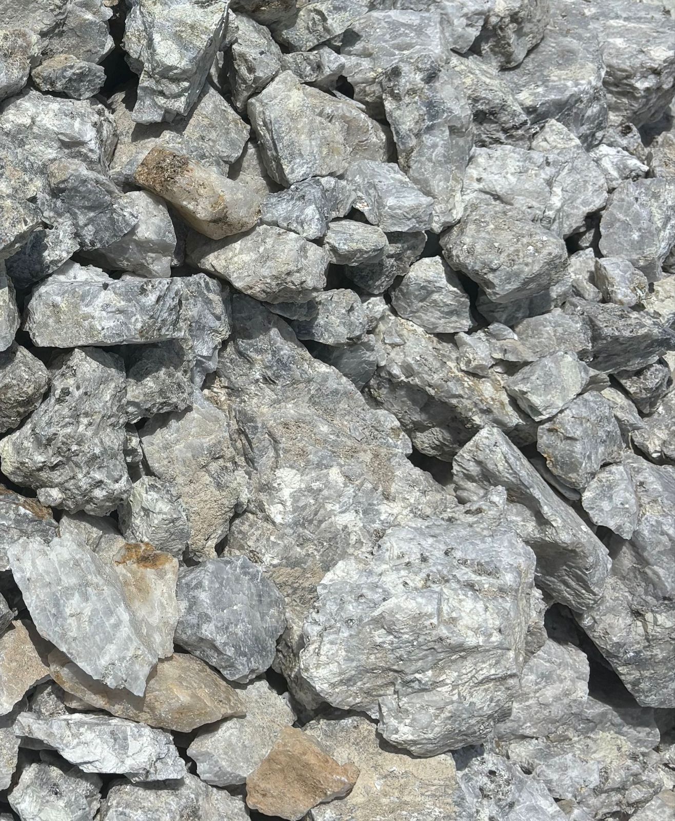 Mica Infused Quartz Or Pigmentated Quartz