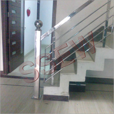 स्टेनलेस स्टील रेलिंग्स