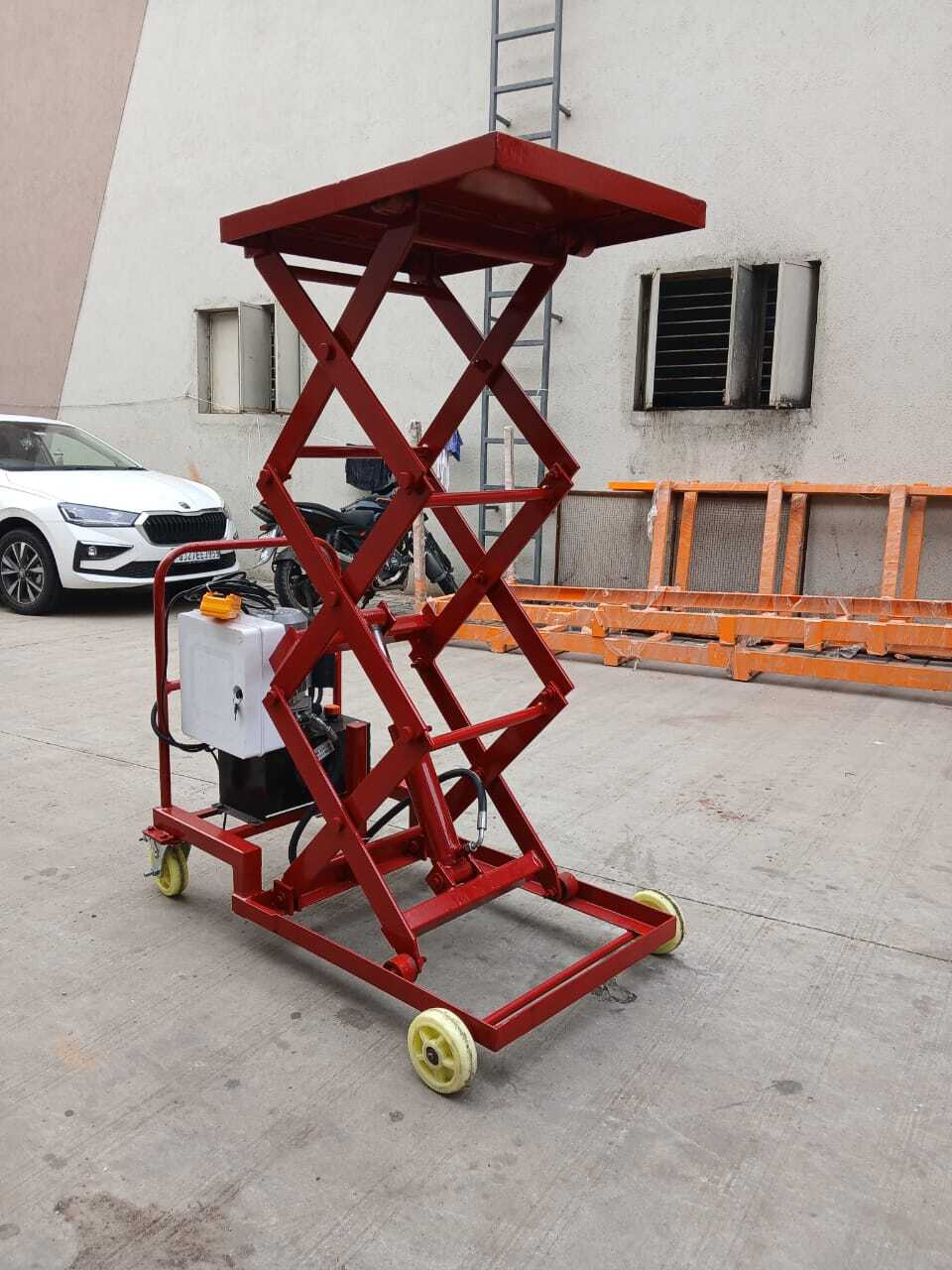 Cesar Lifter Helix Engineers Scissor Lifter at 47200.00 INR in Ahmedabad | Helix ...