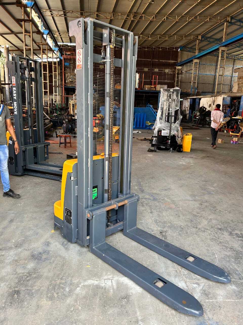 Hydraulic Pallet Stacker By Helix Engineers
