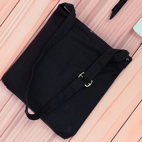 कैनवस क्रॉसबॉडी बैग