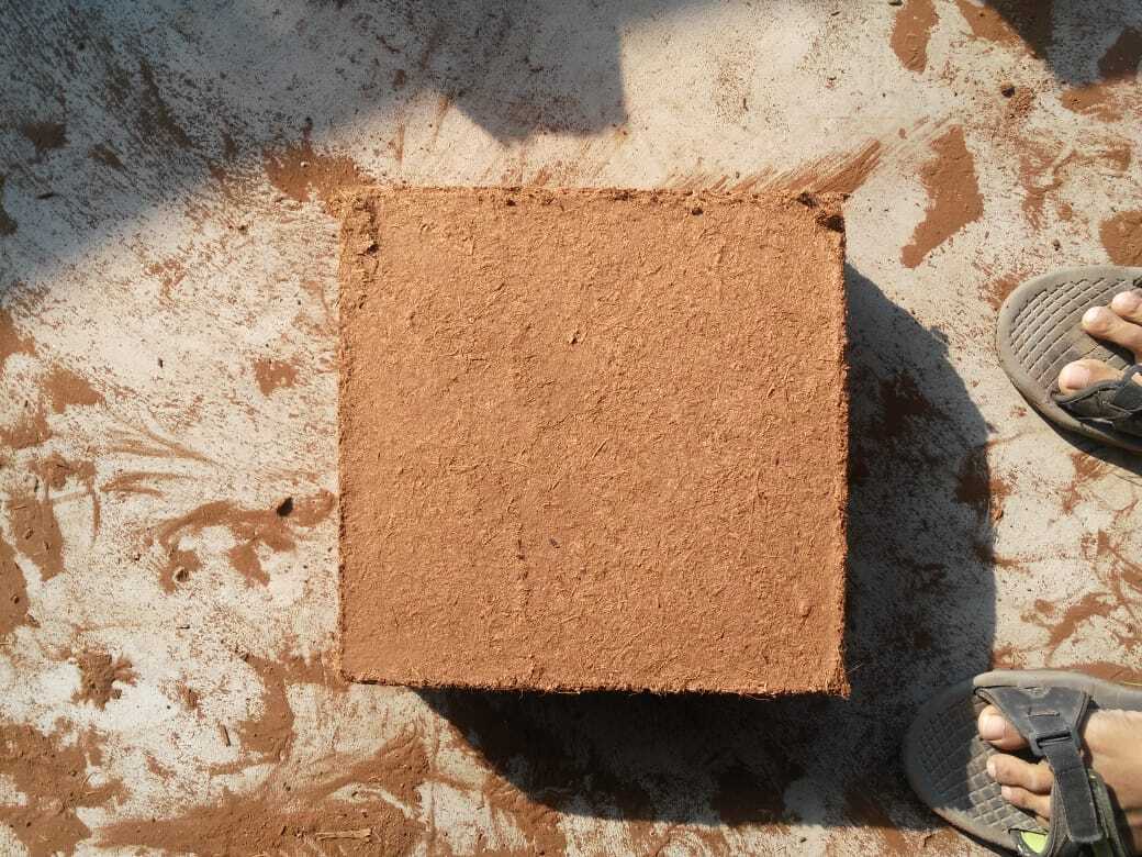 Coir Pith Block - Coconut Peat Material, Solid Physical Form, Normal Ph Level, Nil Moisture Content, Light Brown Color | Eco-friendly Grow Media For Soil Amendment And Hydroponic Gardens