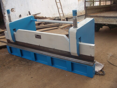 Blue Steel Hand Operated Press Brake - 5 Ton Steel Capacity, Manual Operation for Workshops and Educational Use