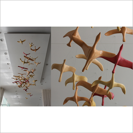 पक्षियों की मूर्तियाँ