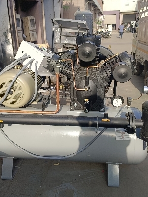Pet Blowing High-Pressure Air Compressor - Air Flow Capacity: 54 Cubic Centimeter (Cm3)