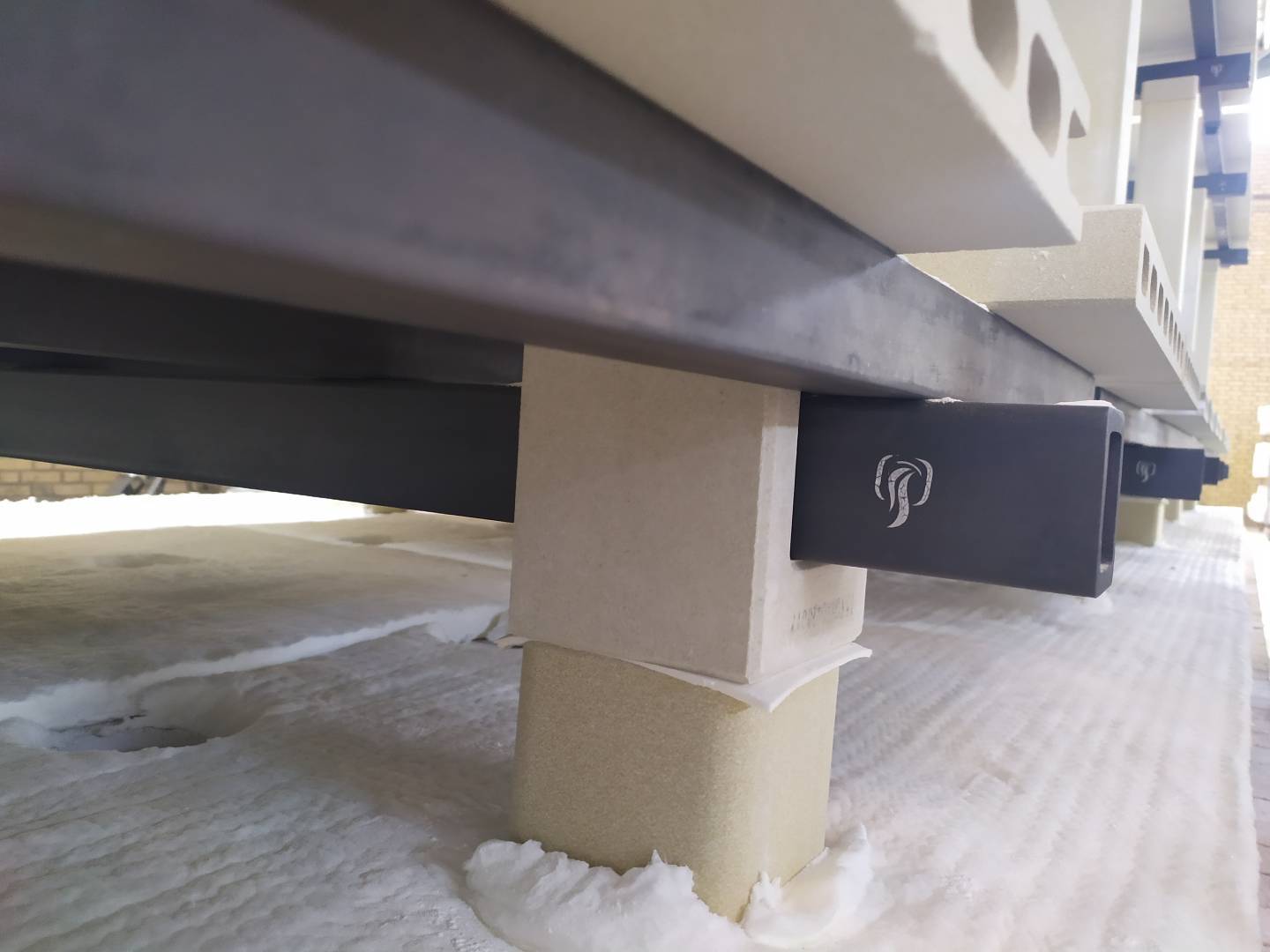 Silicon Carbide Sic/sisic/rbsic Beam - Application: Refractory Support In The Kiln.