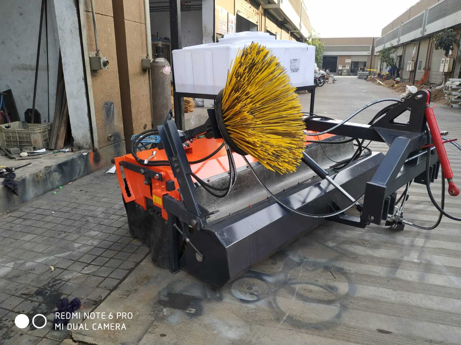 Road Sweeping Machine - Color: Orange