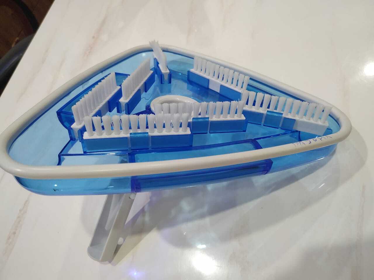 Triangular Vacuum Head - High-quality Durable Materials, Different Sizes, Blue For Visibility, Effective Pool Corner Cleaning
