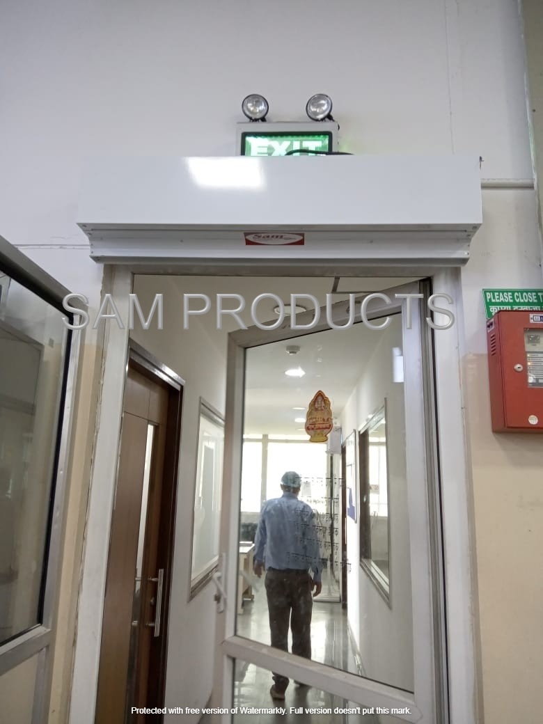 Air Curtains - Metal Body | Dimensions: 900 X 220 X 210 Mm, Air Velocity: 18-20 M/s, Air Volume: 1200 Mâ³/h, Noise Level: < 50 Db, 2 Speed Options