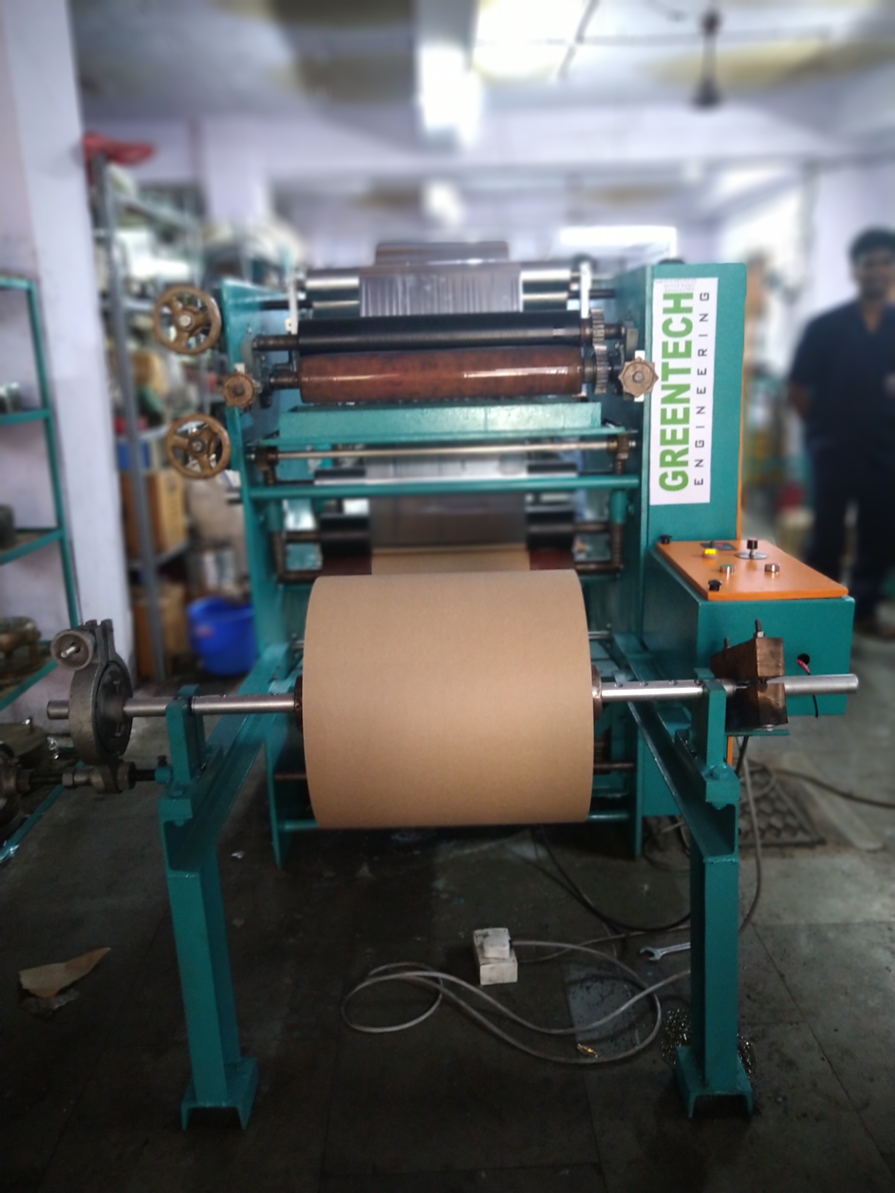 Automatic Sheet To Roll Lamination Making Machine - Duplex White, Max Width 1015mm, 20-25 Mtrs/min Speed | Ac Drive, Plc Control, Silver & Green Laminating Film, 1 Ton/day Capacity, 1-year Warranty