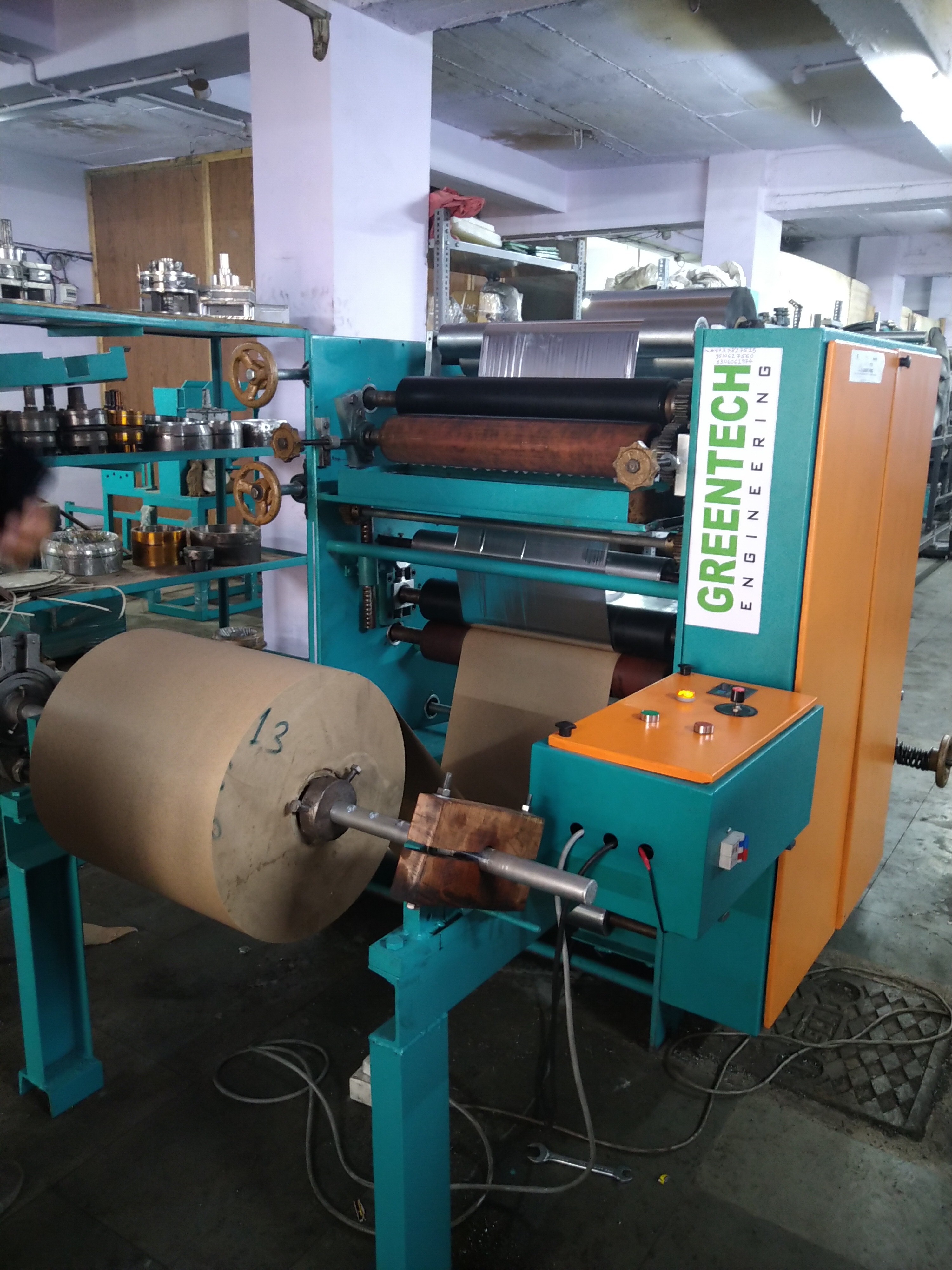 Automatic Sheet To Roll Lamination Making Machine - Duplex White, Max Width 1015mm, 20-25 Mtrs/min Speed | Ac Drive, Plc Control, Silver & Green Laminating Film, 1 Ton/day Capacity, 1-year Warranty