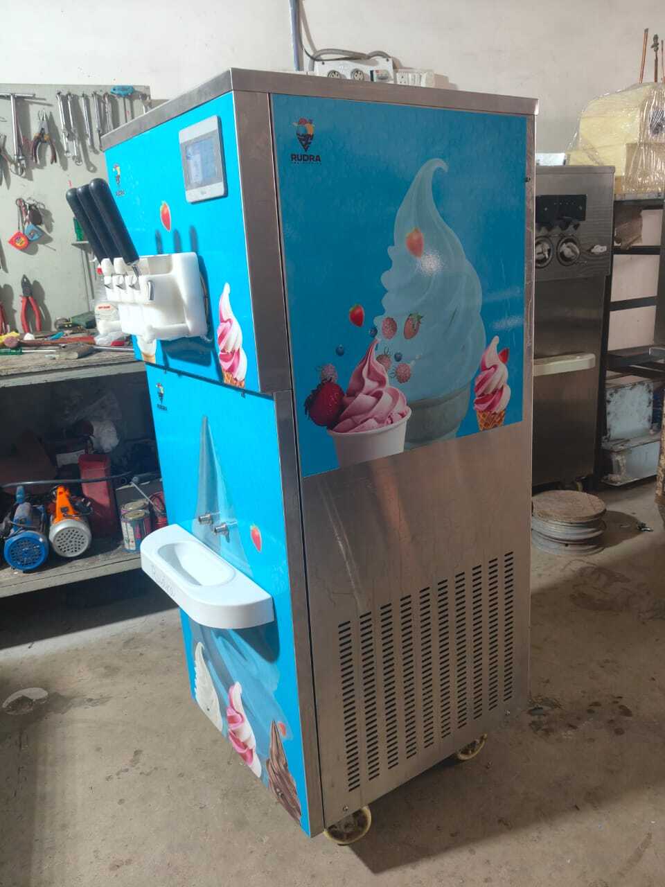 2+1 Softy Vending Machine