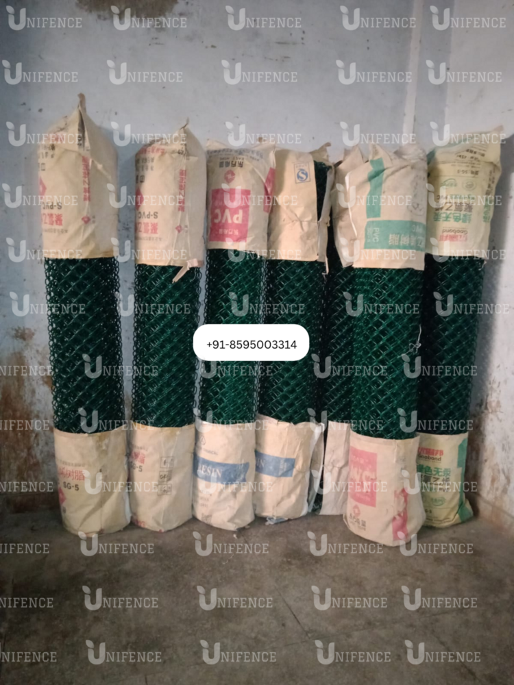 PVC Coated Chain Link Fence - 4 to 10 ft Height, Customizable Wire Thickness and Mesh Size | Durable Hot Dipped Galvanized Iron, Versatile for Agriculture and Defense Applications