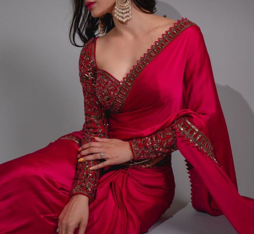 Designer Saree - Color: Black