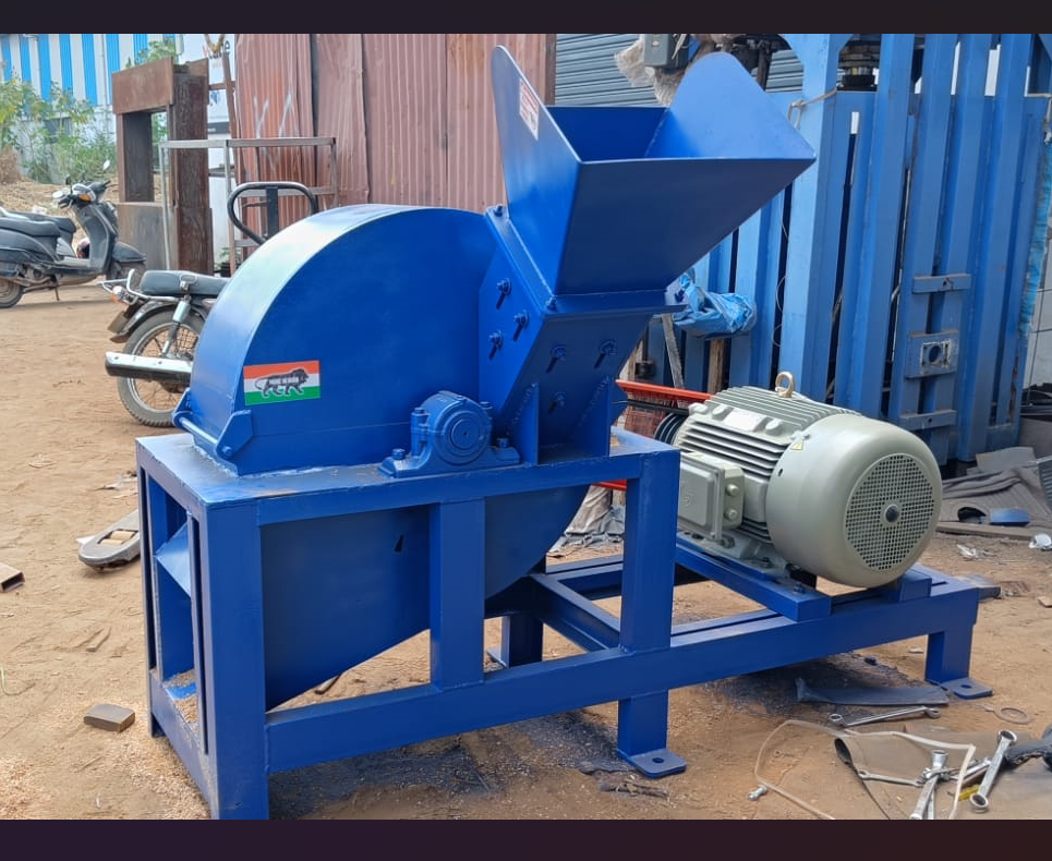 Saw Dust Making Machine - Automatic Grade: Automatic