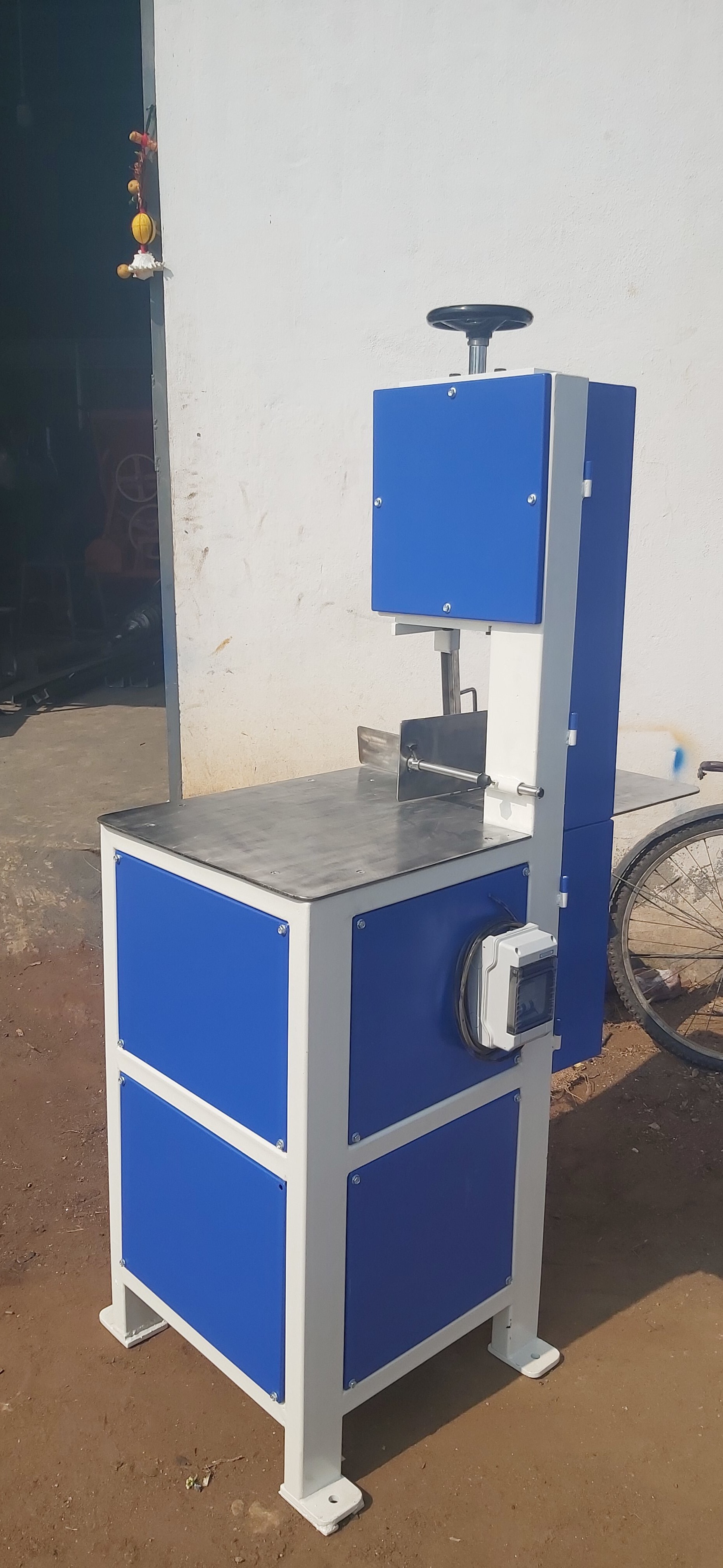 Fish Cutting / Slicing Machine - Material: Stainless Steel