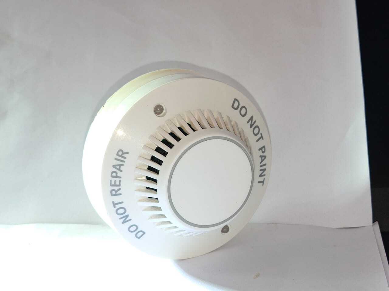 Smoke Detector - Abs Material, 160mm Diameter, White Color, 16-24v Input Power, Photo Scattering Principle, 0-60â°c Temperature Range, 12 Month Warranty