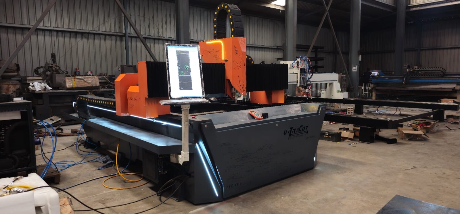 Cnc Fiber Laser Cutting Machine - 1550x3100 Cutting Area, White Color | High-performance Dedusting, Automatic Height Adjustment, Efficient Cooling Systems, Stable Operation