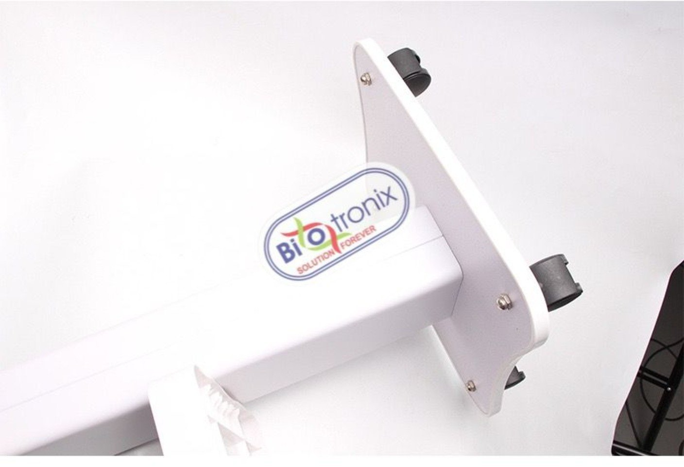 Salon Equipment Trolley - Aluminum Alloy And Abs Material, White Color | Heavy Duty With 30kg Weight Capacity, 4 Mobility Wheels, Foldable Design, Easy To Clean Removable Tray