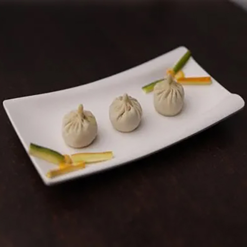 Yummy Veg Momos - Tinned Frozen Snack , Bite-Sized Baked Delicacies with Unique Shape for Easy Sharing and Hassle-Free Preparation