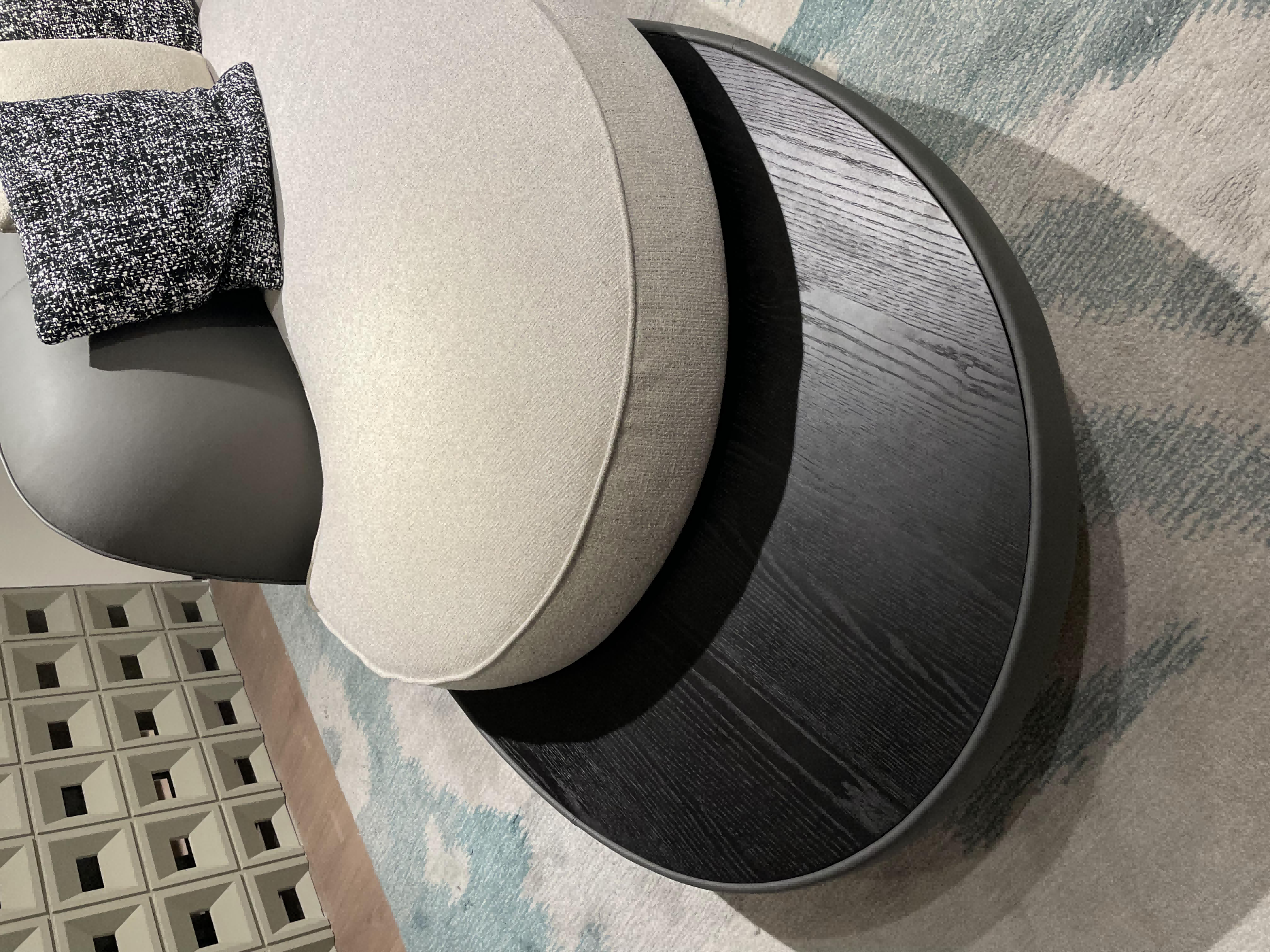 Leather Fabric Sofa Curve Sofa High End Furniture - Dimension (L*w*h): A Seat: 200*140*77cmMid Seat:125*108*77cmB Seat: 160*120*77cm  Centimeter (Cm)