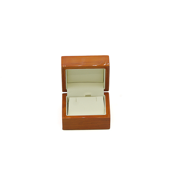 "Miss Daisy" Domed Top Glossy Lacquerring Wooden Jewelry Earrings Box Gift Box