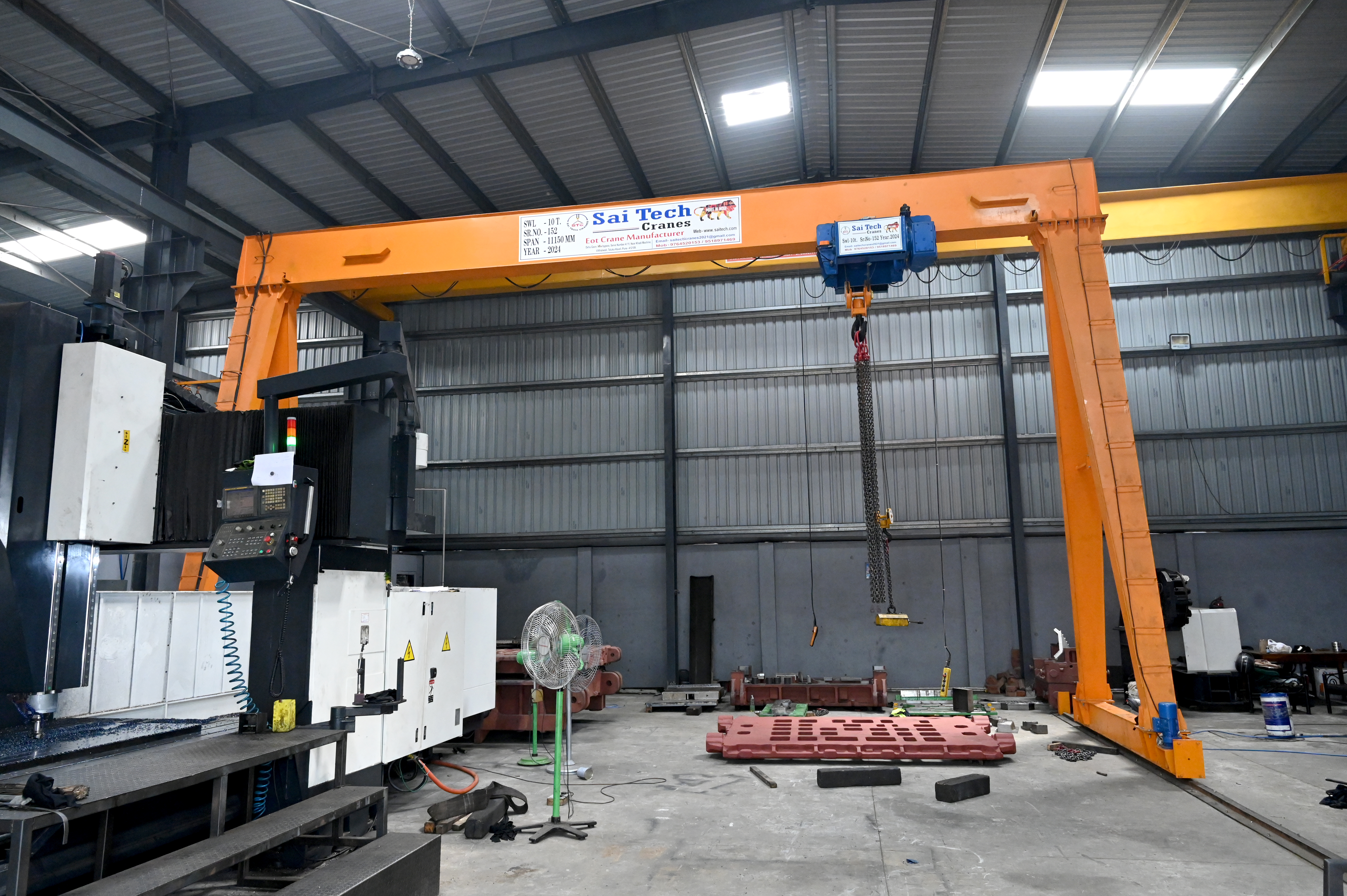 Single Girder Goliath Crane - Color: Yellow