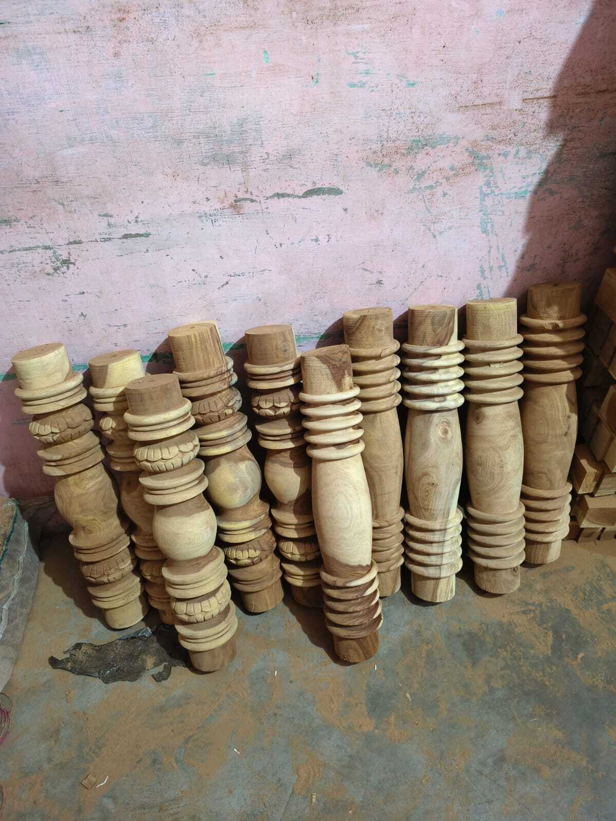 Raw Wooden Railing - Finish: Unfinished - Only Kacha Maal