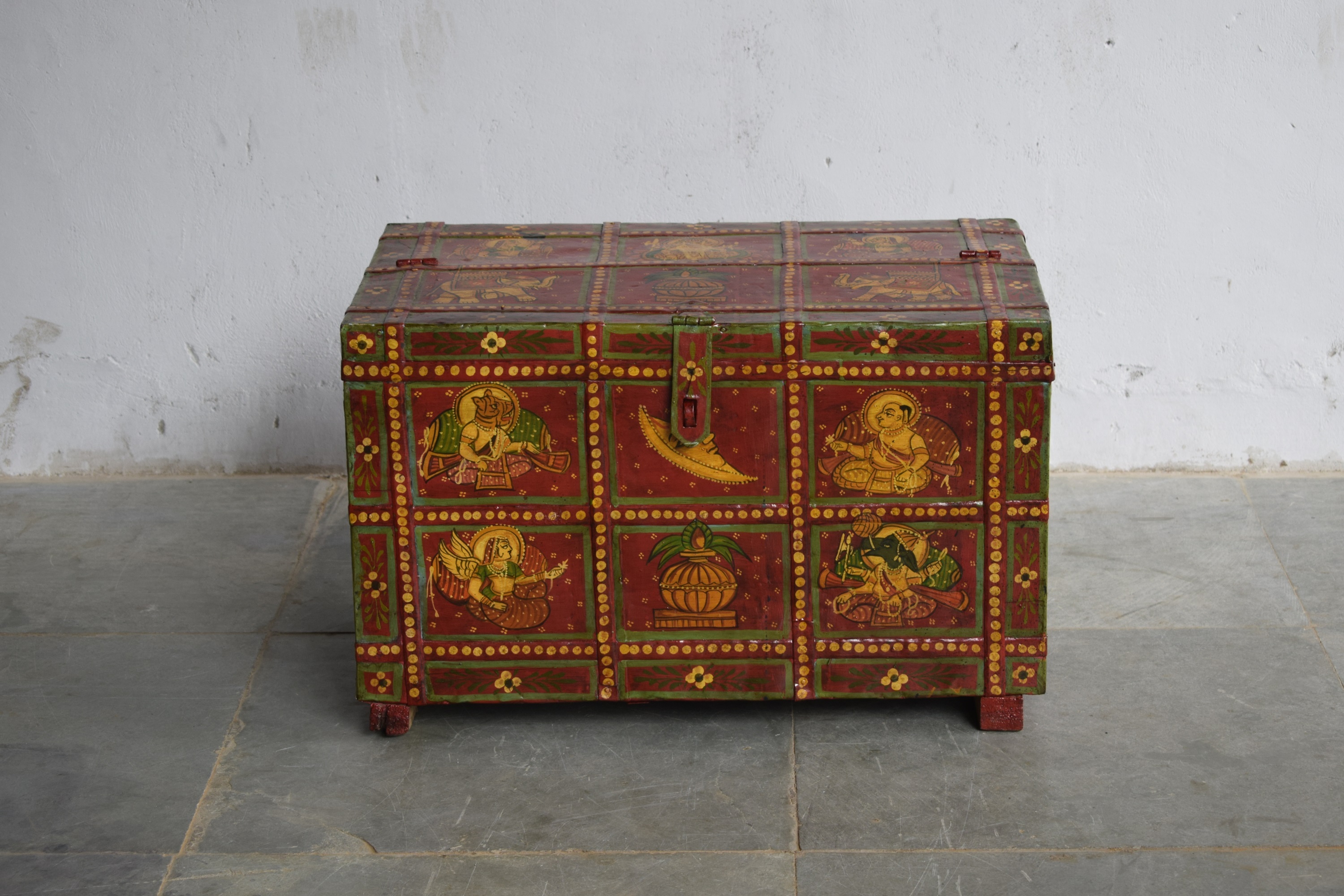 Antique Iron Fitted Wooden Storage Box - 76x46 Cm | Indian Style Design Indoor Furniture Hand-painted