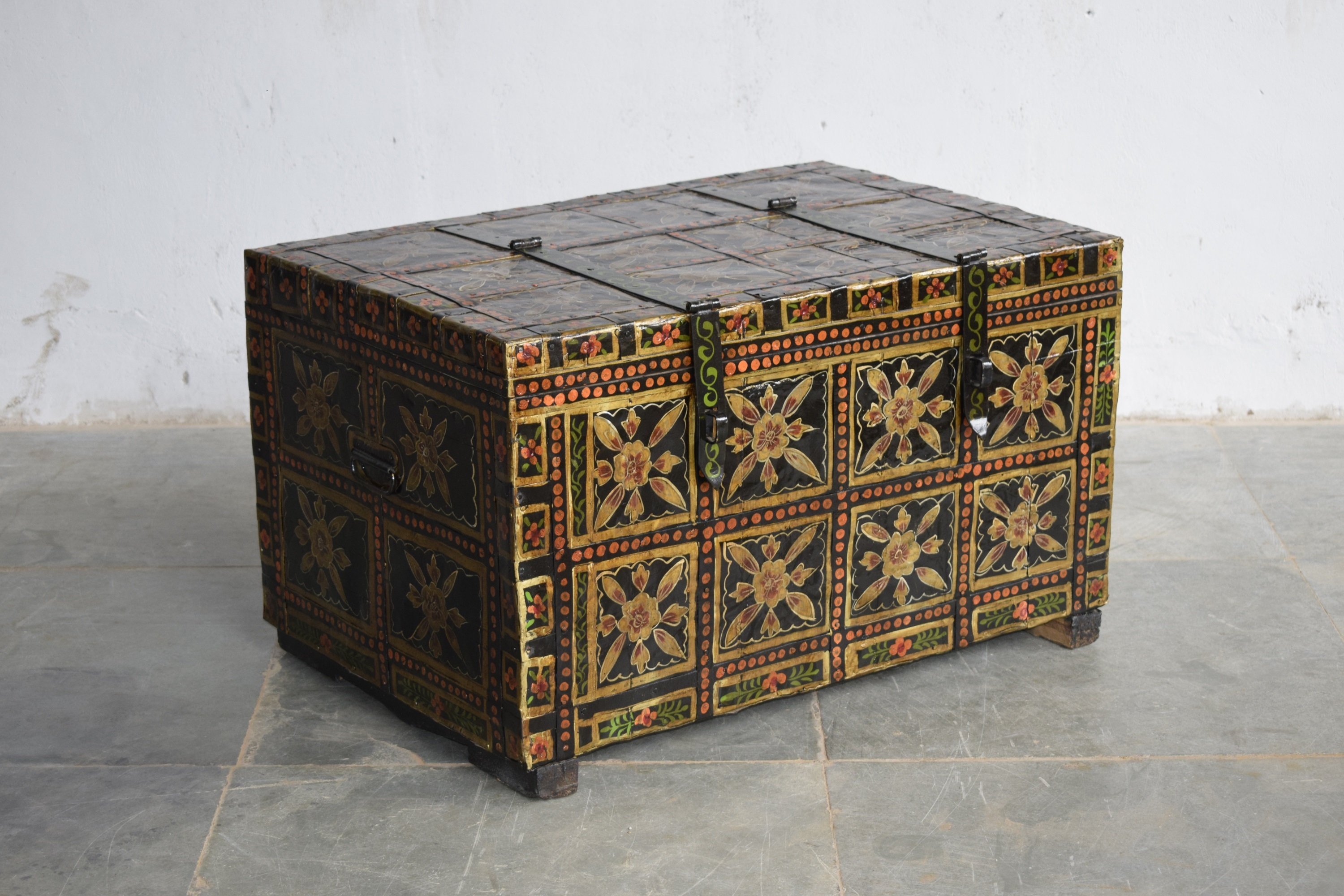 Antique Iron Fitted Wooden Storage Box - 76x46 Cm | Indian Style Design Indoor Furniture Hand-painted
