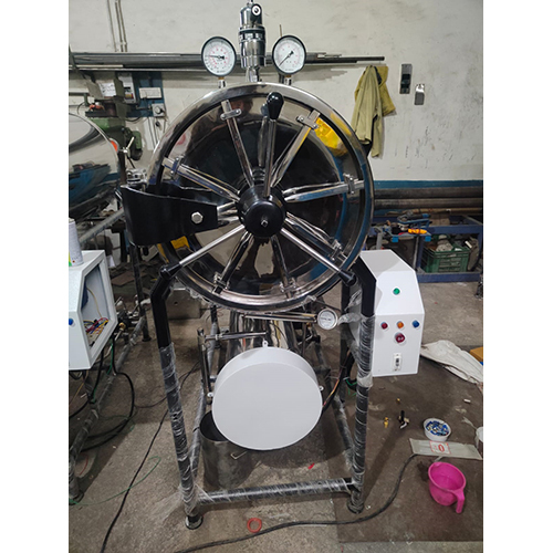 Horizontal Cylindrical Autoclave - Material: Steel