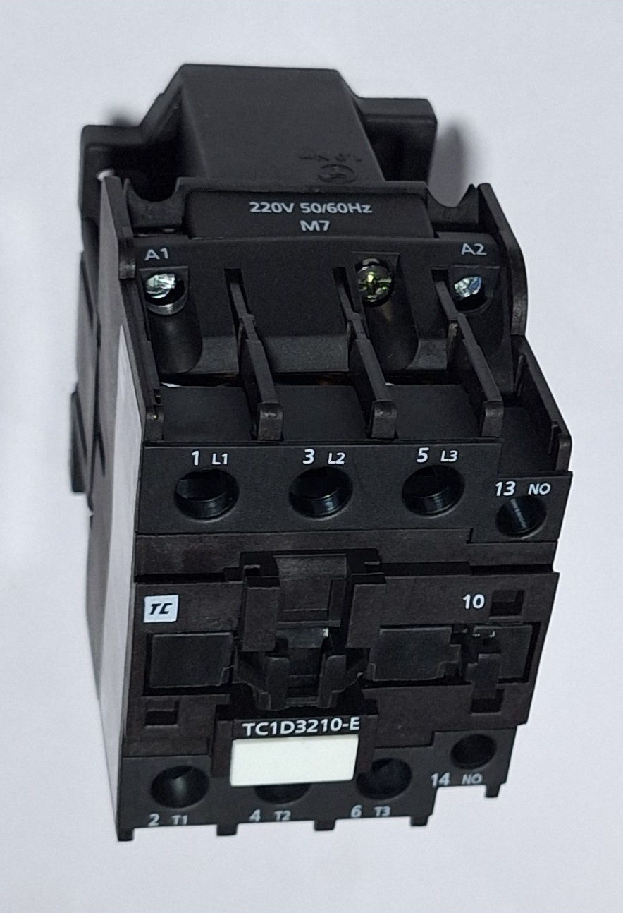 C&s Contactor - Color: Black