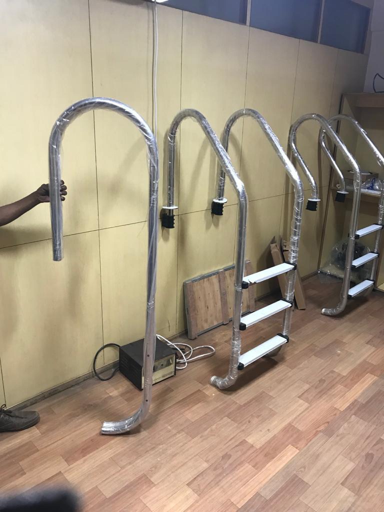 Swimming Pool Ladder - Stainless Steel Ss 304, Different Size, Silver Color | Durable, Corrosion-resistant, Industrial Use
