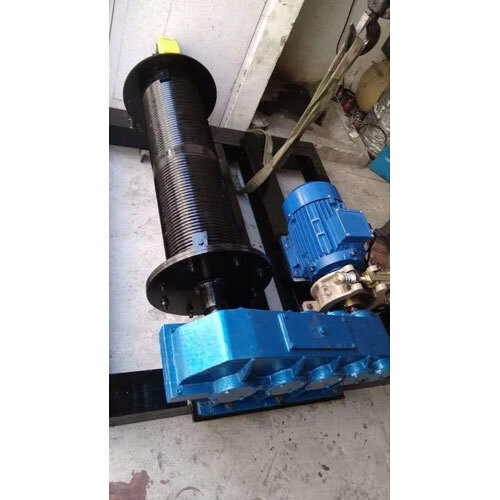 Electric Winch Machine - 1 Ton Capacity, Maximum Lifting Height 5 Meters, Electric Power, 50 Hertz Frequency, Blue and Black Finish, 1-Year Warranty
