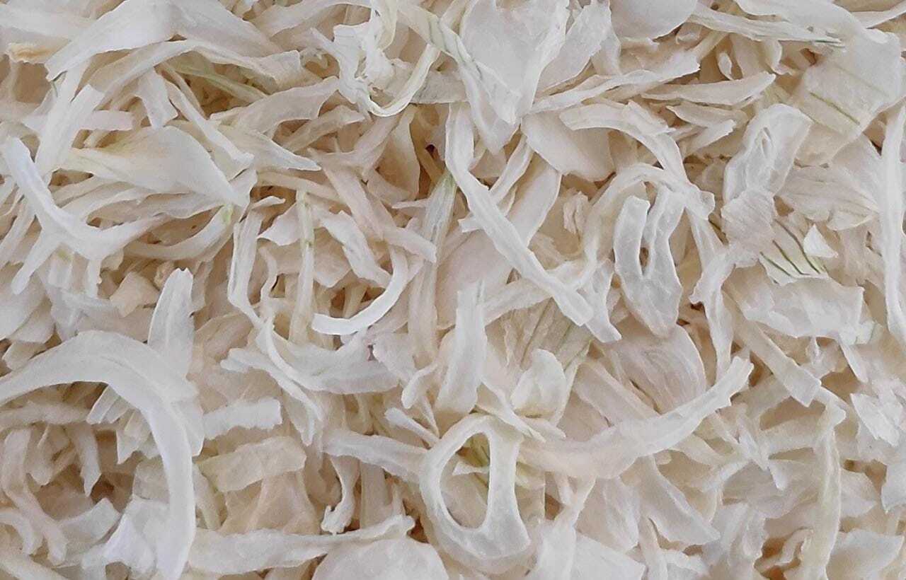 Dehydrated Onion & Vegetable Blend - Granule Form, White Onion, Shelf Life 20 Months, 20 Kg Weight