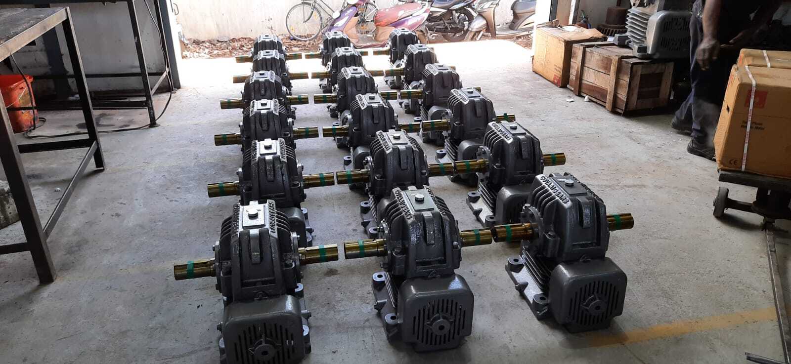 Foot Mounted Gearbox - Stainless Steel, Helical Gearing Arrangement, Blue Color | Industrial Usage, Durable Design