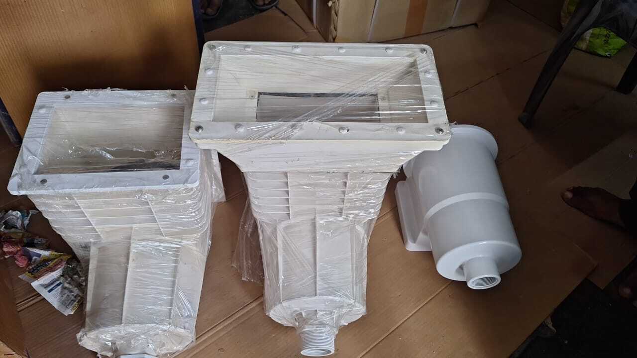 Swimming Pool Standard Skimmer - Durable Pvc, Customized Size , Industrial-grade White Pool Rope Skimmer For Clean Water Maintenance